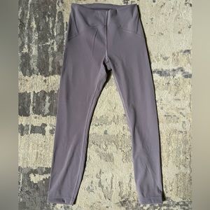 Lululemon InStill high rise tight, 25 inch length, size 6, violet verbana color